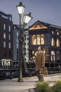 A1. First kiss at last light - Alex Chinneck - Photography by Charles Emerson